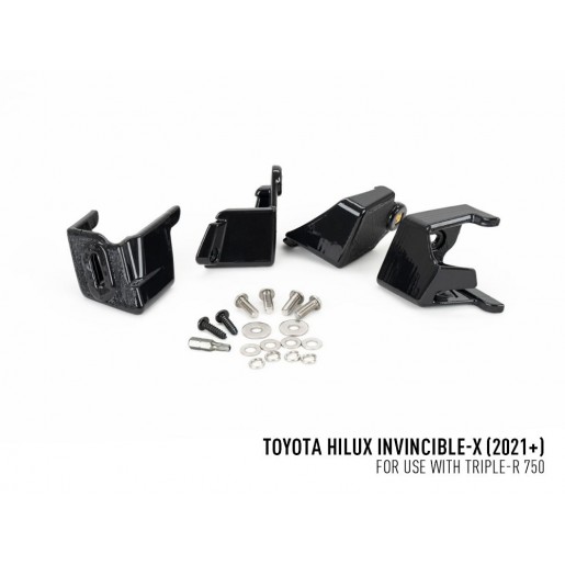 Комплект оптики на Toyota Hilux Invincible-X от 2021 в решетку радиатора